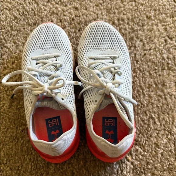 Under Armour Kids Sneakers in White and Red - Picture 2 of 8